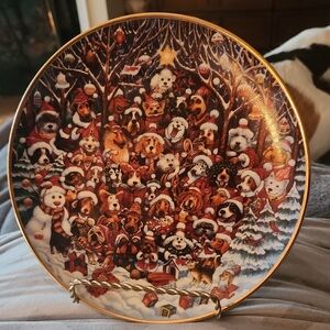 Santa Paws whimsical collector plate dozens of different dogs in santa hats